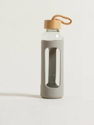 botella tapa de bambú con funda de silicona rectangular 500ml