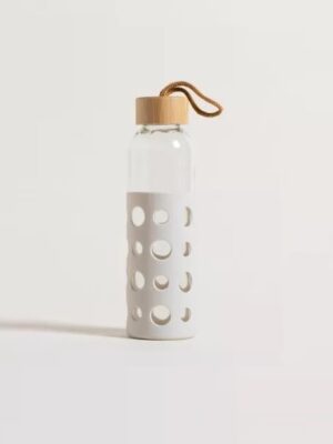botella tapa de bambu funda de silicona circulos blancos 500ml